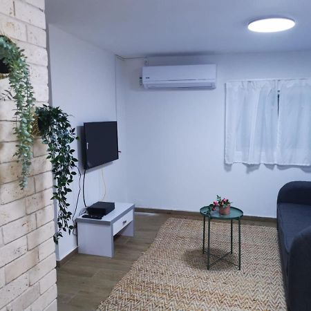 בית בלב הגולן Katzrin Luaran gambar